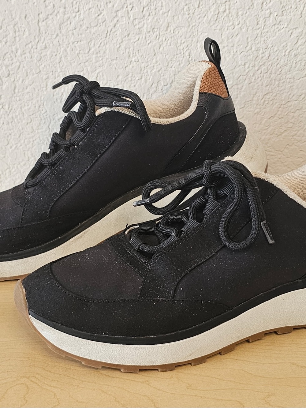 Nordstrom Kleia Black Sneakers. Size 7M
